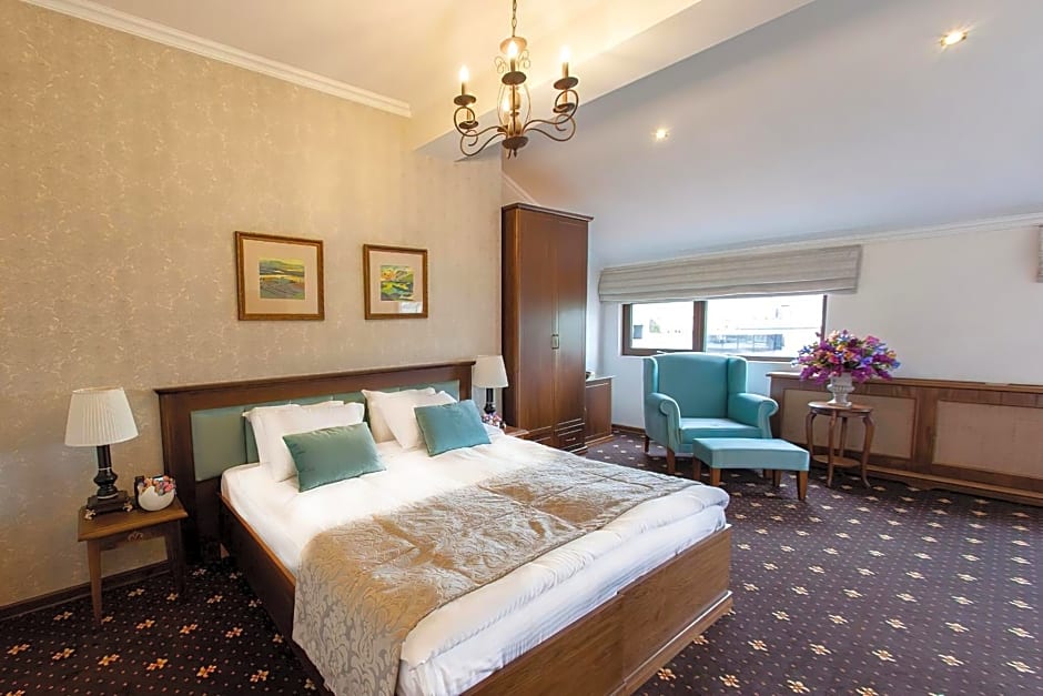 Reikartz Avlabari Tbilisi