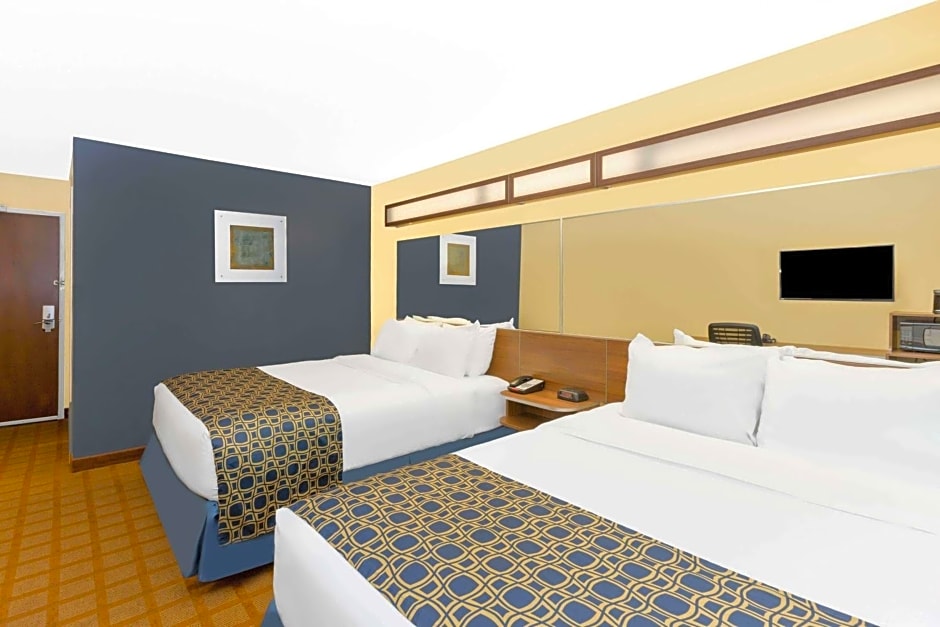 Microtel Inn & Suites - Kearney