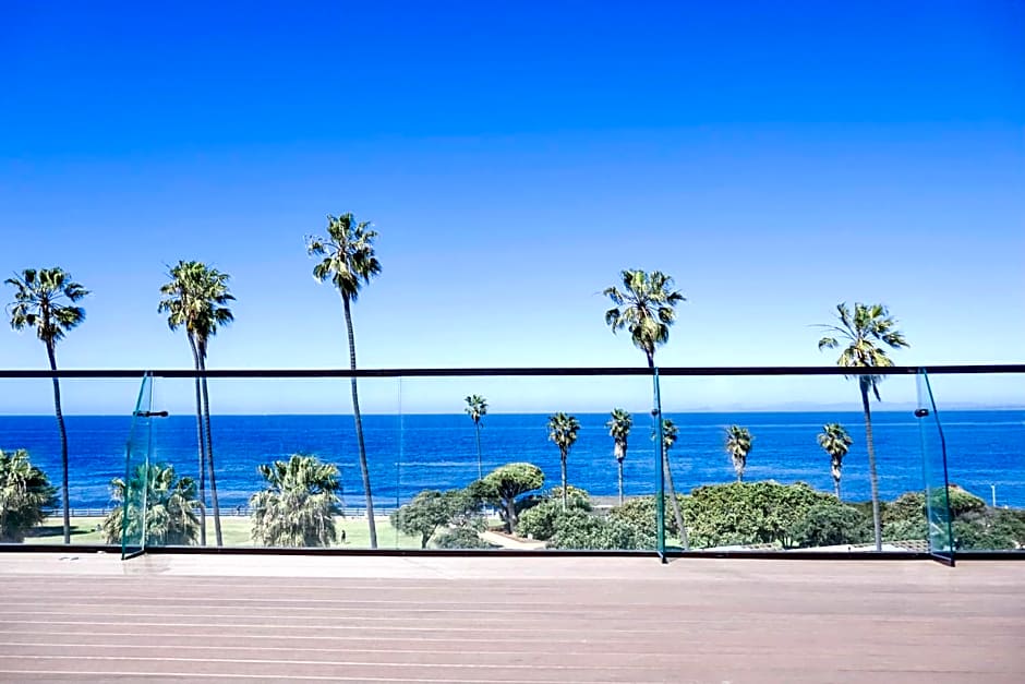 La Jolla Cove Suites