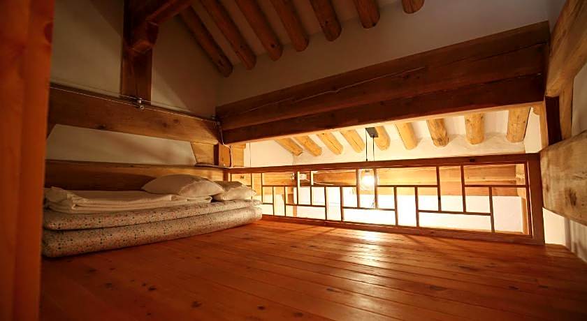 Gaeunchae Hanok Guesthouse Jeonju 2 (Korea Quality)