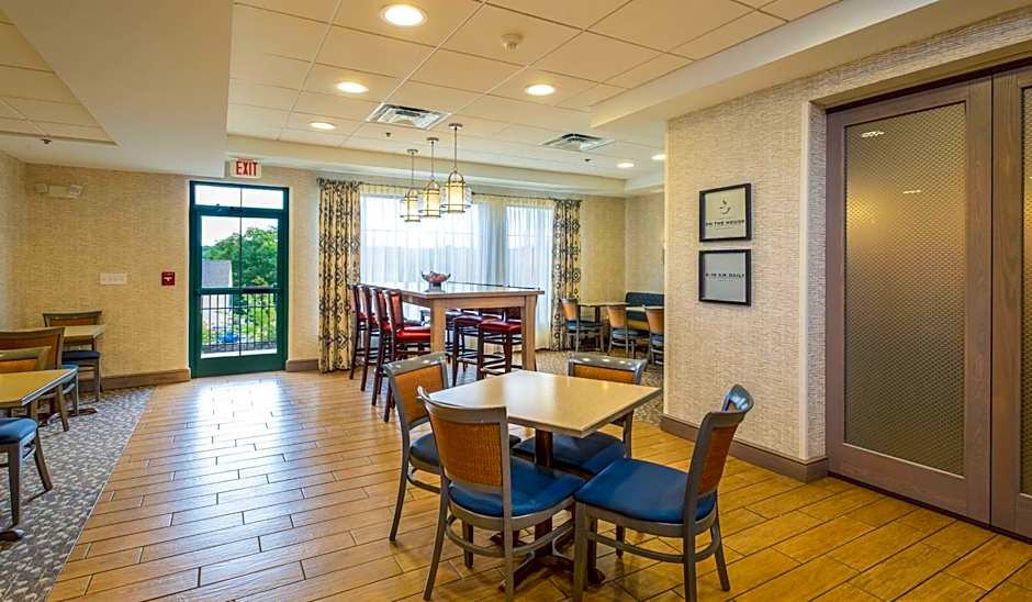 Hampton Inn By Hilton Freeport/Brunswick