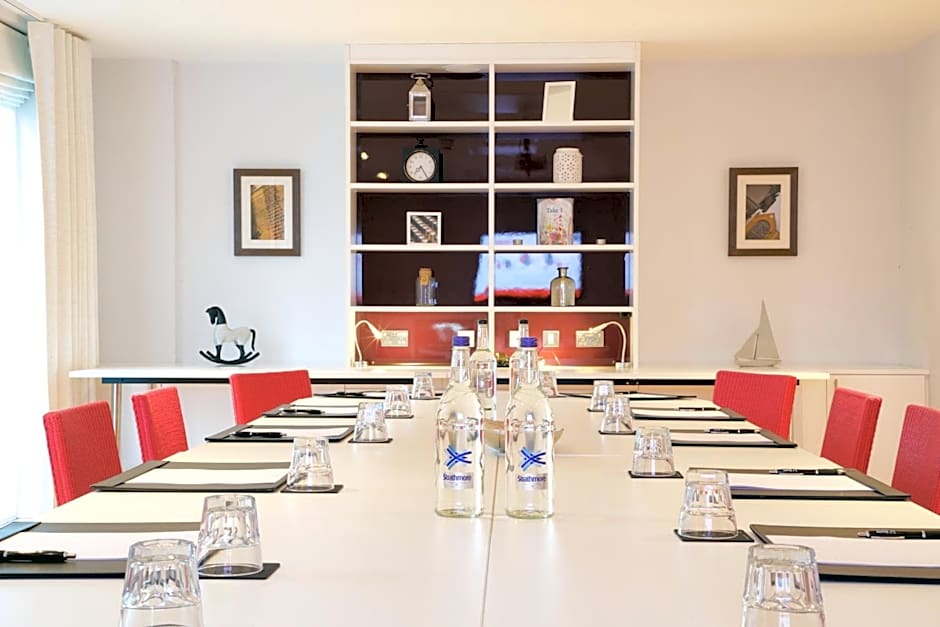 Bermondsey Square Hotel - A Bespoke Hotel