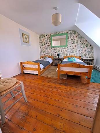 Twin Room with Private Bathroom