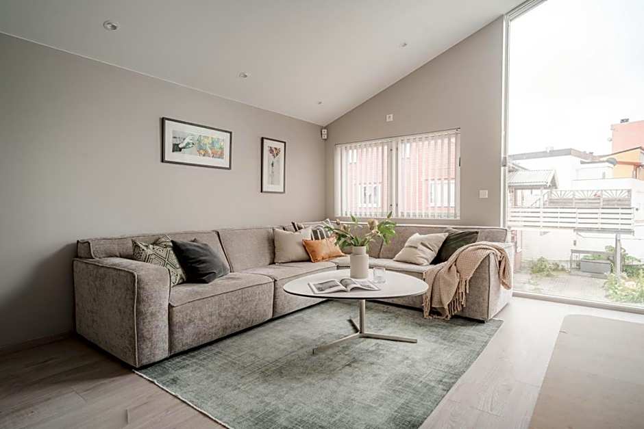 ARCTIC HOMES - Unique Town House