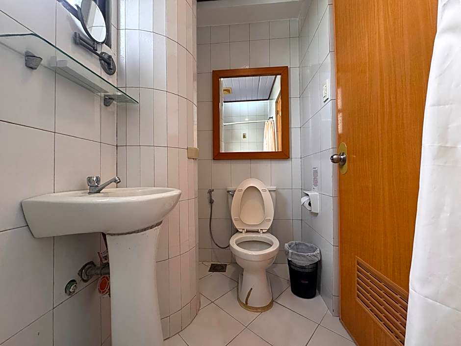 [ACTIVE] Fuente Oro Business Suites