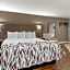Red Roof Inn & Suites Swansea