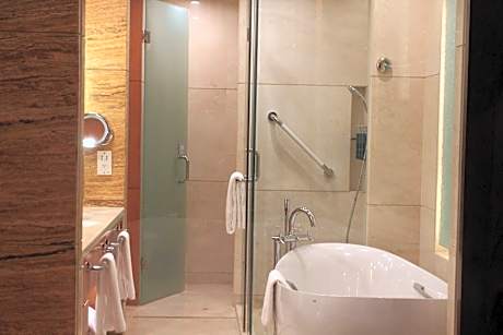 Executive Twin Room with Executive Lounge Access