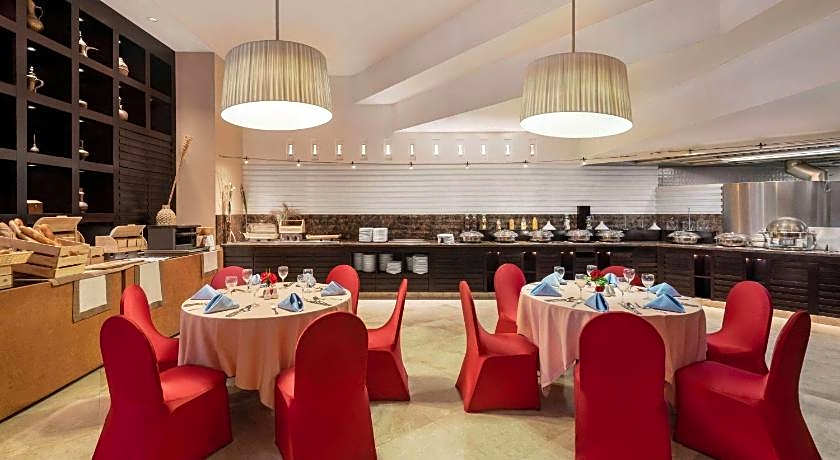 Ramada Plaza by Wyndham Dubai Deira