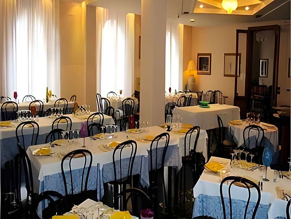 Hotel Savoia & Campana