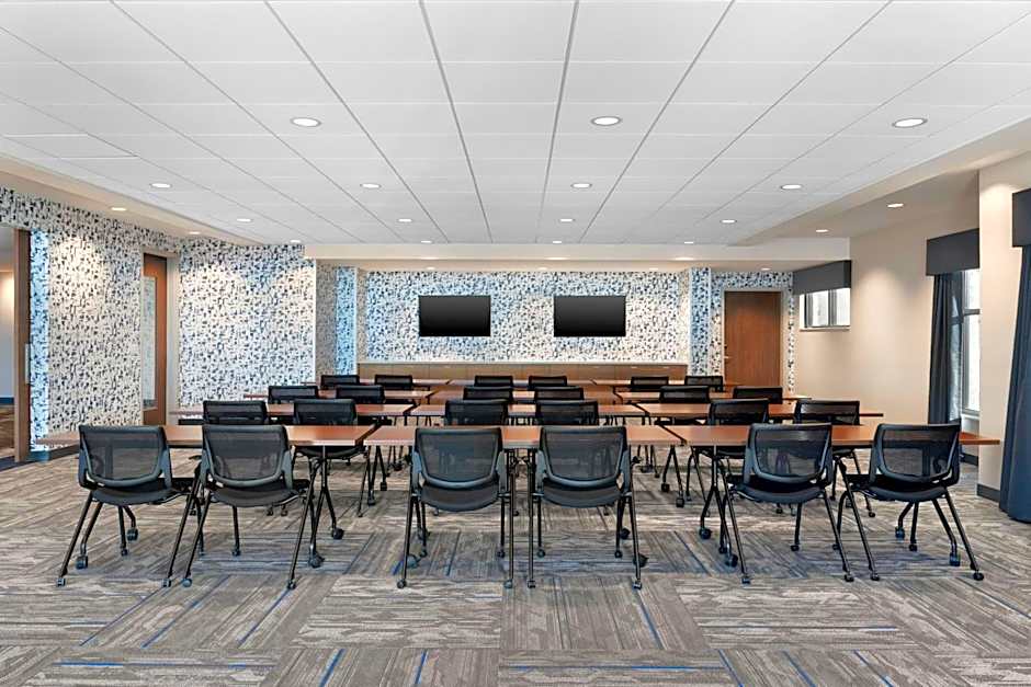 Residence Inn by Marriott Milwaukee Brookfield at Poplar Creek