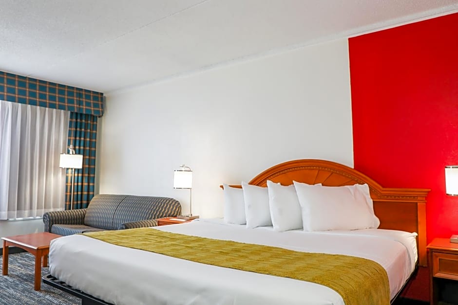 Ramada by Wyndham Cumberland Downtown