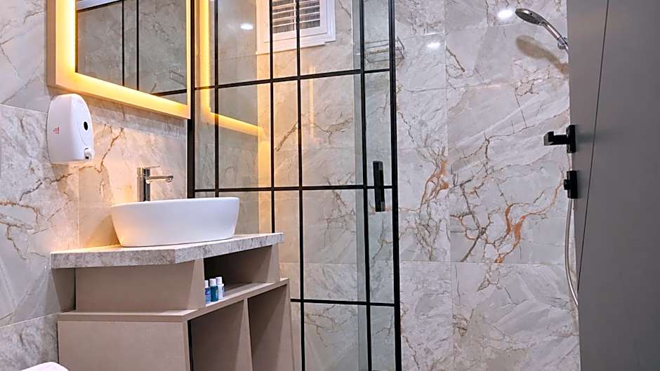 TALLES CITY HOTEL