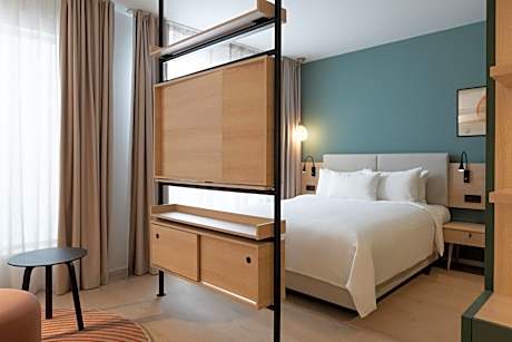 Balanced Queen Studio