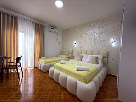 Triple Room with Balcony