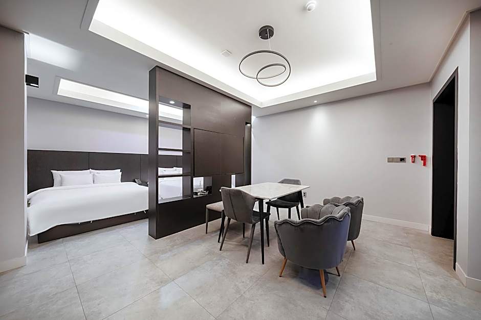 Brown dot hotel Gwangju Sangmu