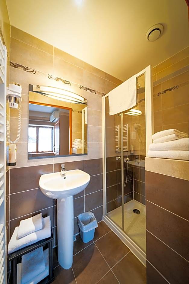 Logis hôtel Au Relais Nivernais