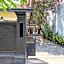 OYO Life 93155 Wisma Sarah