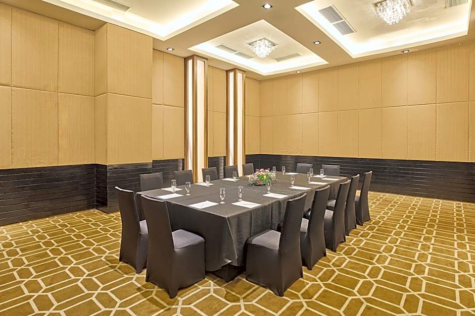 Summit Hotel Tacloban