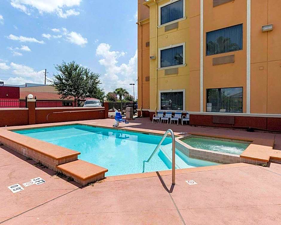 Quality Suites Houston NW Cy-Fair