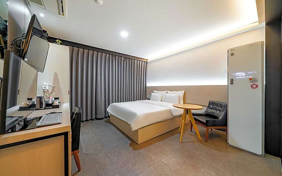 Busan Gangseo Sinhodong Hotel The May