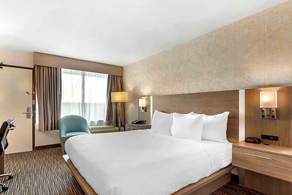 Best Western Mill River Manor