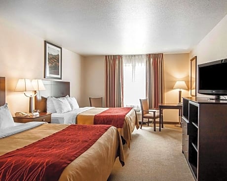2 Queen Beds, Suite, No Smoking