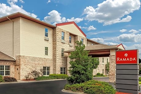 Ramada by Wyndham Sellersburg/Louisville North