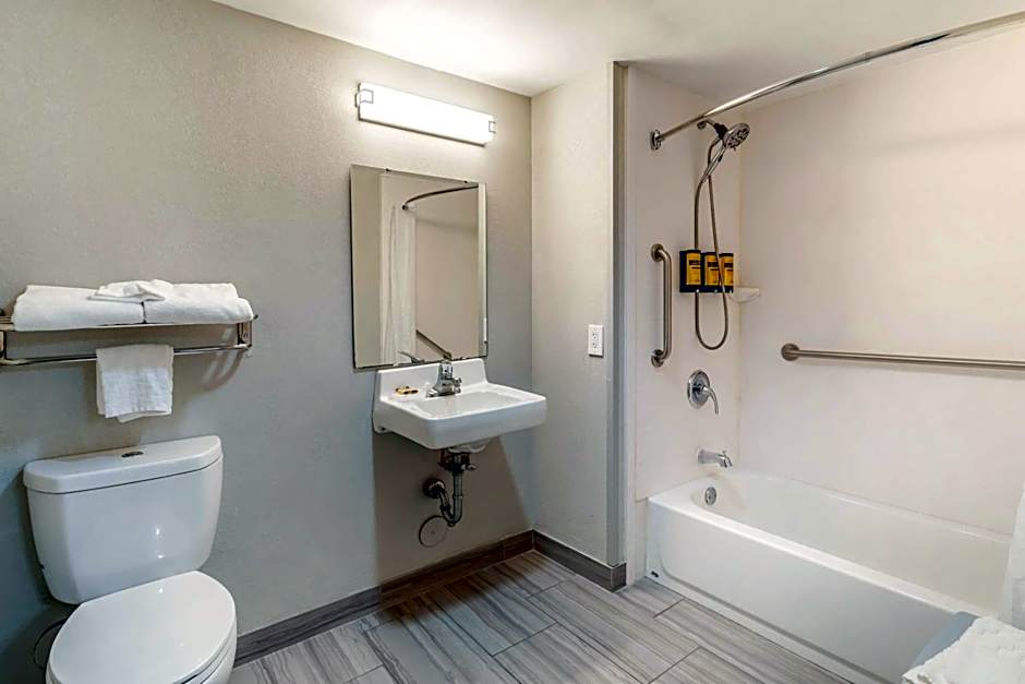 Best Western Plus Knoxville Cedar Bluff