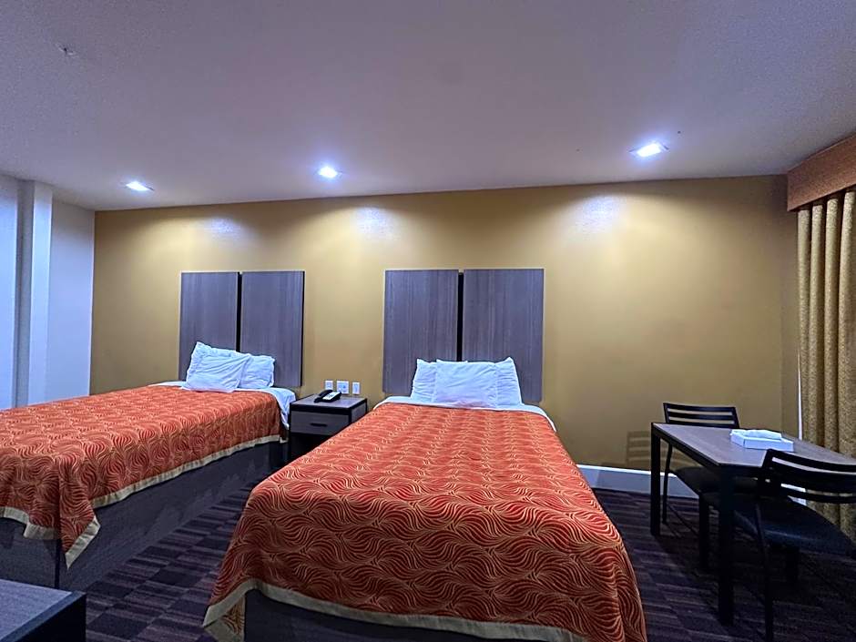 Scottish Inn and Suites