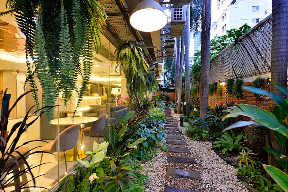 Three Seasons Bangkok