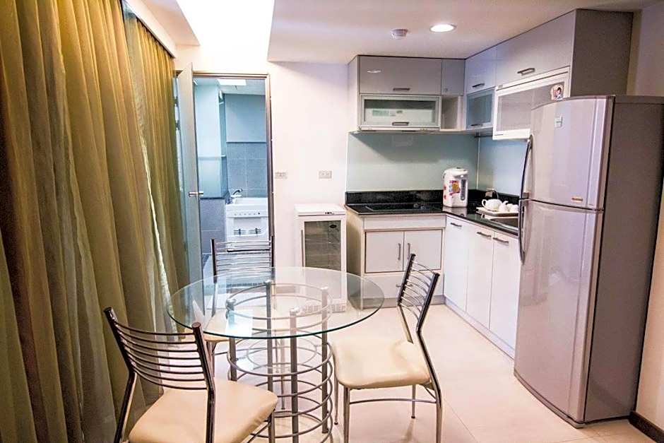 Katherine Plaza Hotel