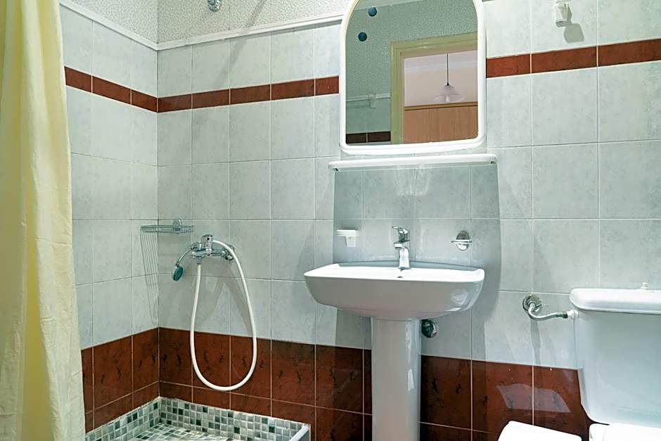 Sandy Maria studio 501