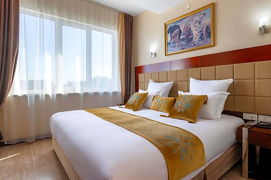 Grand Aiser Hotel