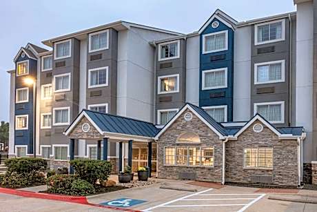 Microtel Inn and Suites by Wyndham Austin Airport