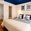 INT Lisbon Suites