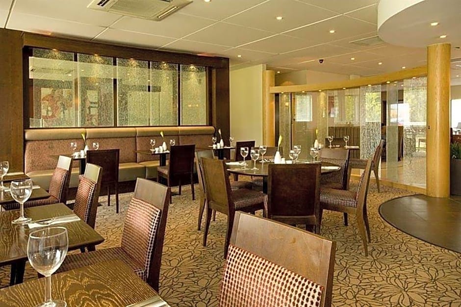 Premier Inn Castleford (Xscape, M62 J32)