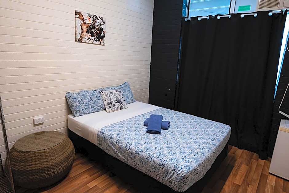 Youth Shack Backpackers