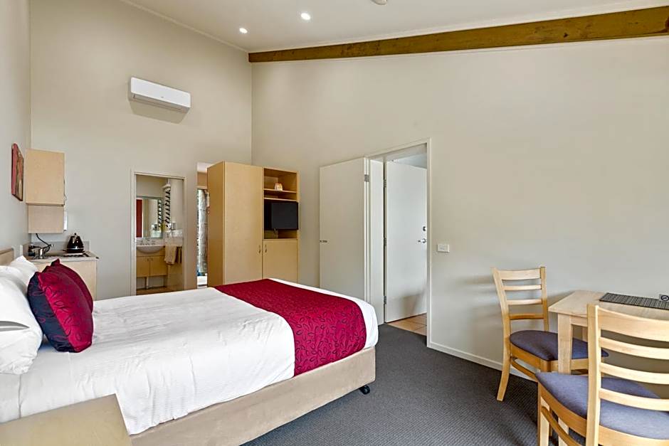 Tathra Beach House Holiday Apartments