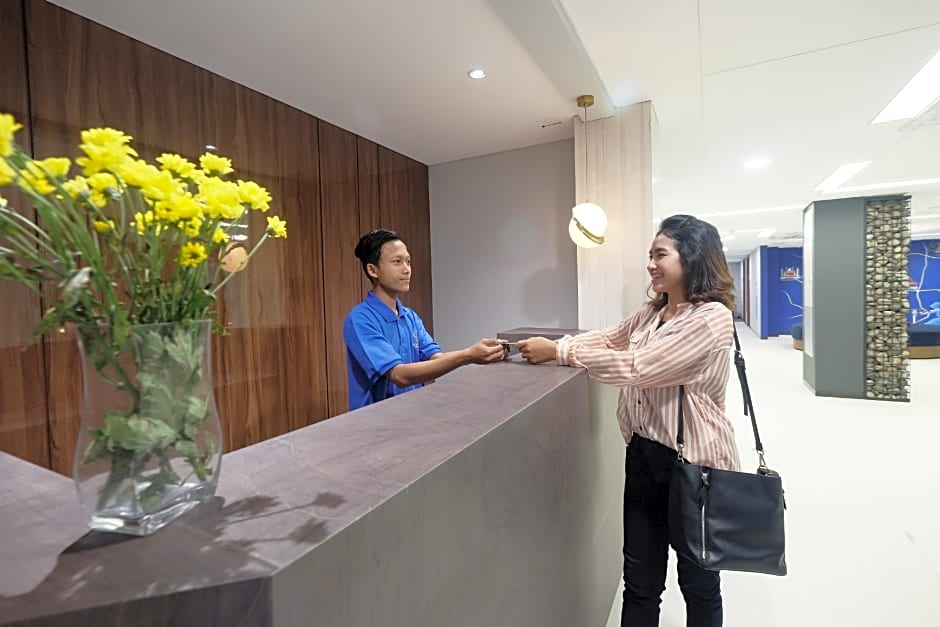 Hotel Youstay Semarang by Sinergi