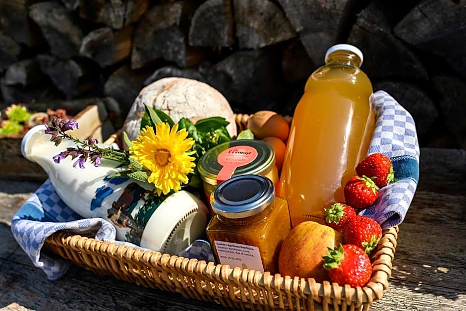 Schloss Kaarz mit Park