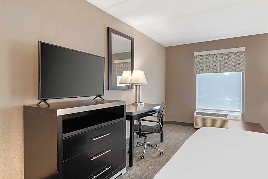 Quality Inn & Suites Union City - Atlanta South