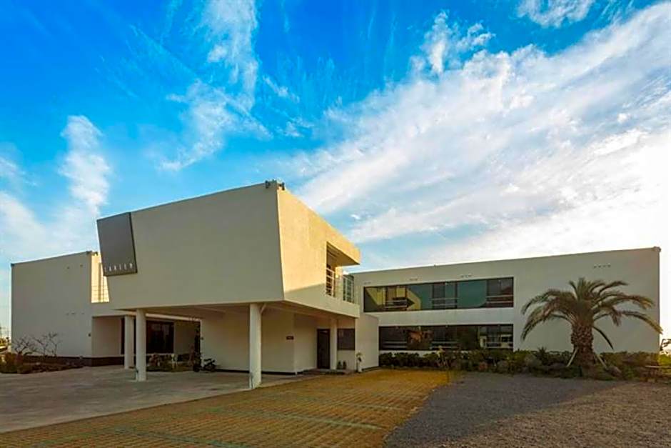 Lareem Boutique Hotel