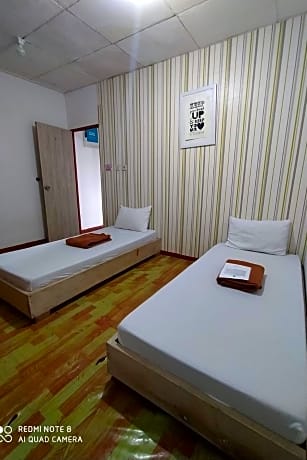 Economy Twin Room