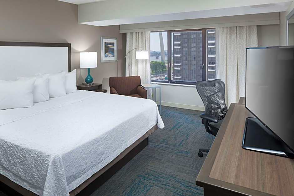 Hampton Inn By Hilton St Louis At The Arch