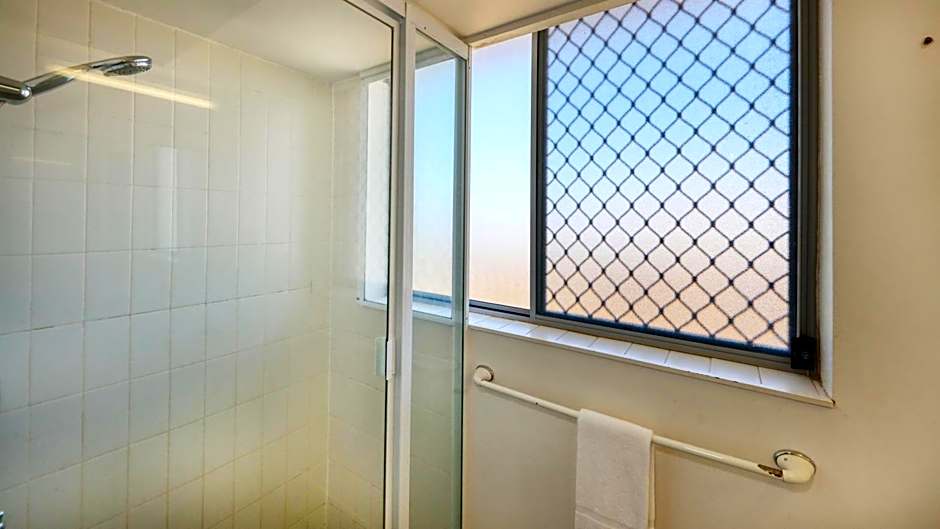 Merrima Court Holidays