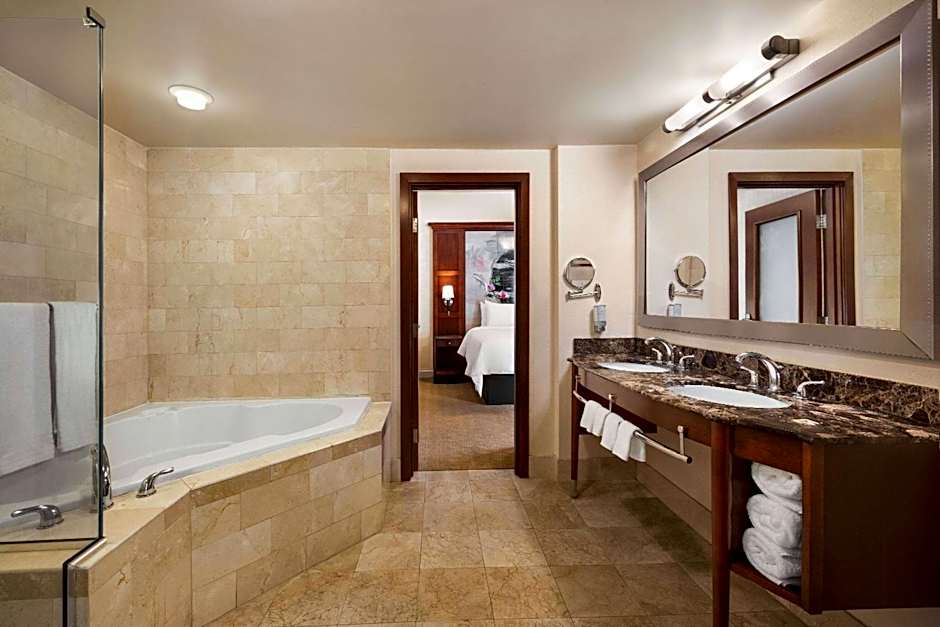 Viana Hotel and Spa, Trademark Collection by Wyndham