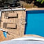 LA LOMA SUITES