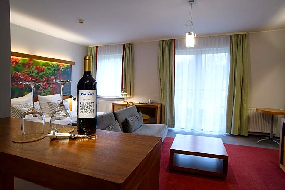 Hotel Szarlota - Kompleksowo na Kaszubach