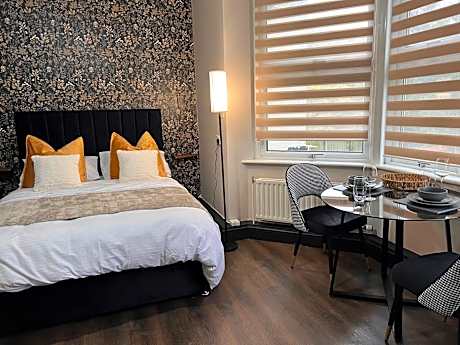 King Size Studio Apartment Streatham