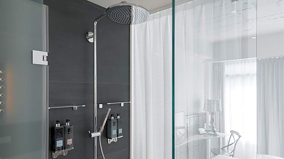 Ruby Lilly Hotel Munich